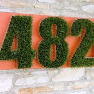 grass-house-numbers