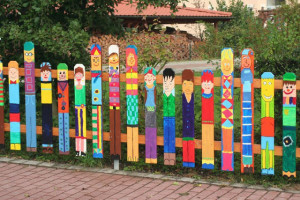 Fence-Mural-sart-DIY-Home-Decorating-garden-decor-great-diy-ideas